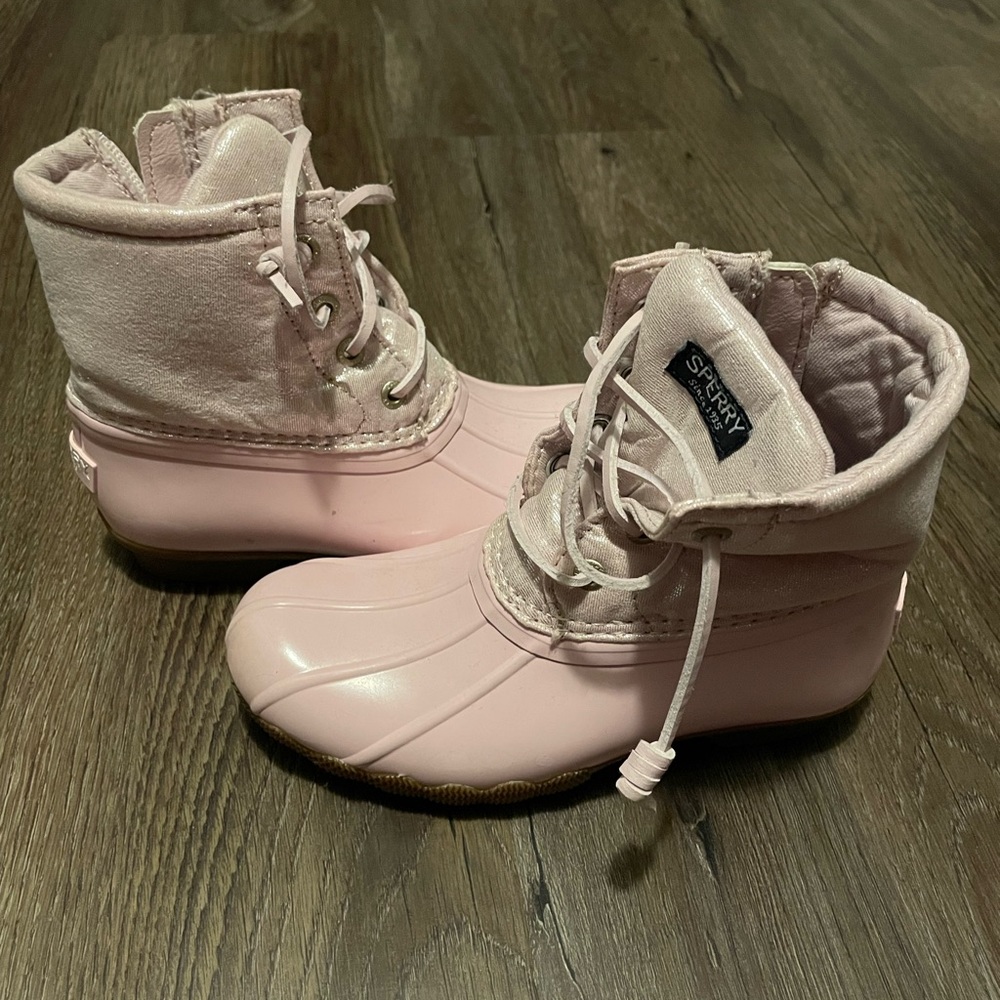 Youth girls Sperry duck boot, size 12